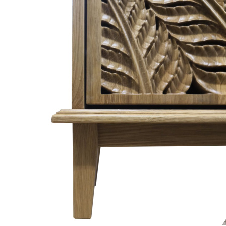 фото дизайнерской прикроватной тумбы из массива MH_175-7