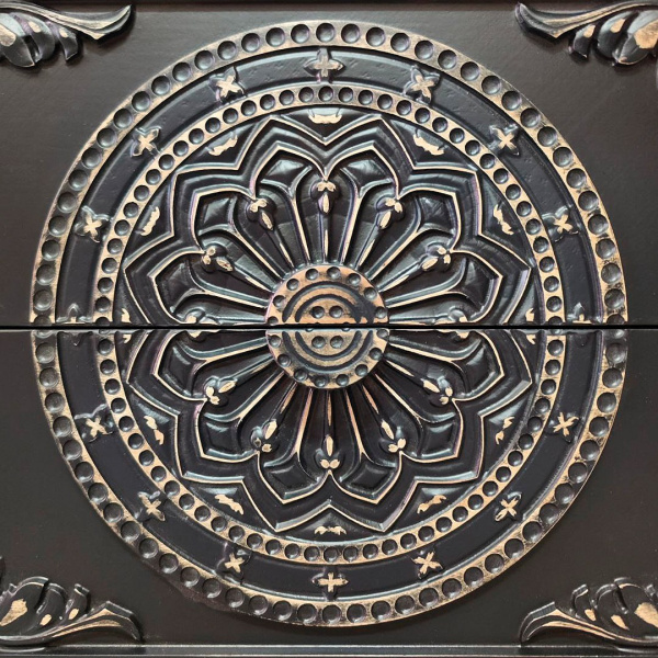 фото дизайнерской прикроватной тумбы из массива MH_145 Mini 2