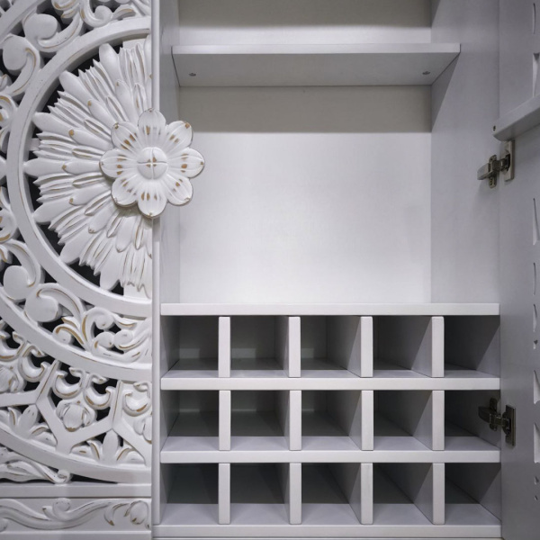 купить дизайнерский шкаф из массива MH_385-3