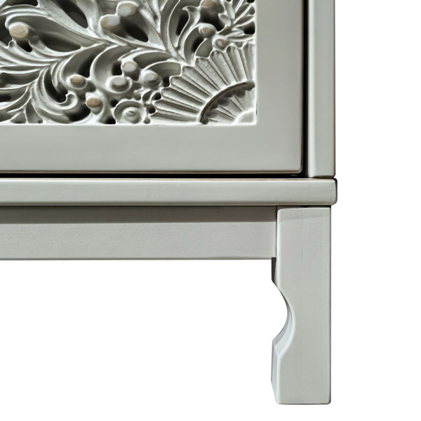 фото дизайнерской прикроватной тумбы из массива MH_155