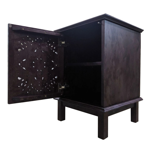 фото дизайнерской прикроватной тумбы из массива MH_170-18