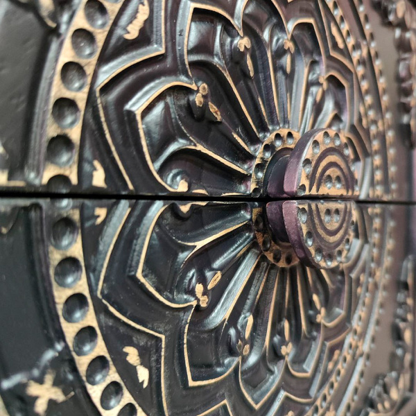 фото дизайнерской прикроватной тумбы из массива MH_145 Mini 2