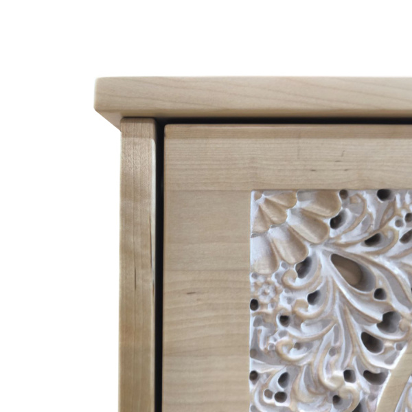 фото дизайнерской прикроватной тумбы из массива MH_103-27